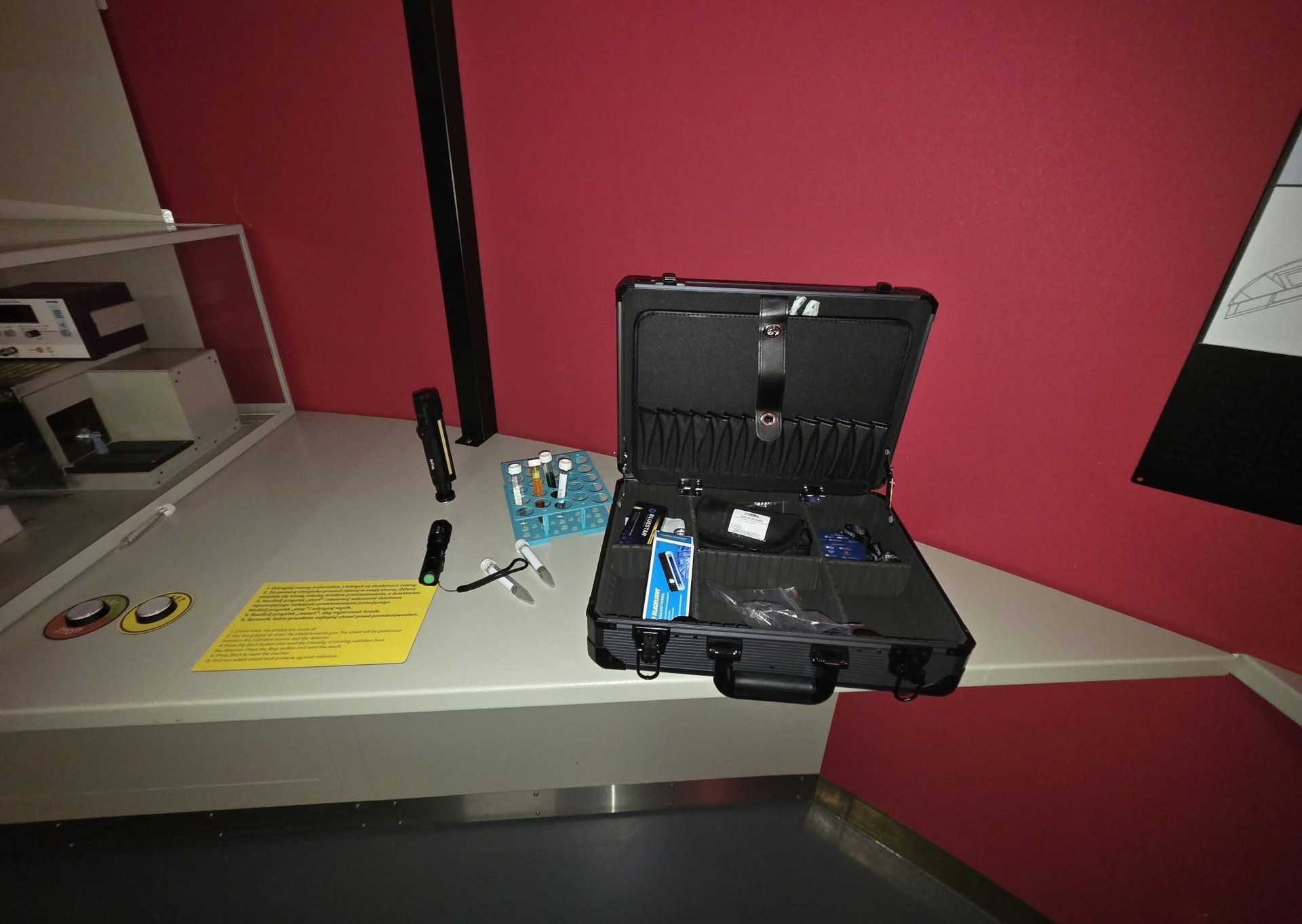 walizka technika kryminalistyki 
