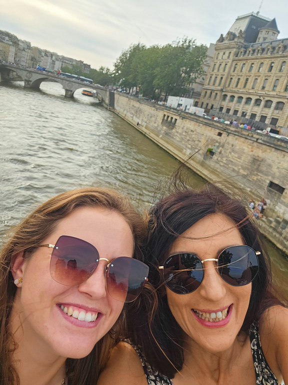 selfie Dr Beaty Borowskiej z Kariną Woźniak.